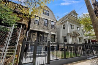 Building Photo - 1698 Topping Ave