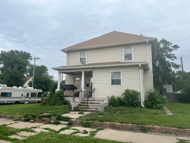 Building Photo - 828 Ave A