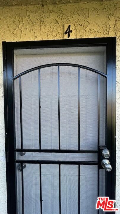 Foto del edificio - 1240 N Evergreen Ave