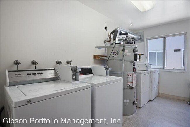 Building Photo - 1370 Warburton Ave