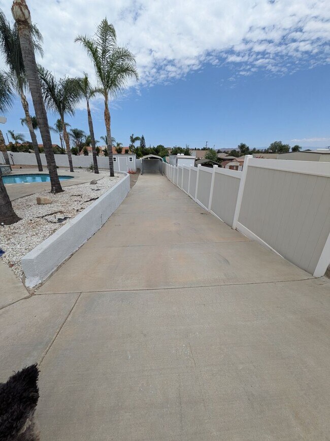 Foto del edificio - Beautiful 3-Bedroom Home with Pool!