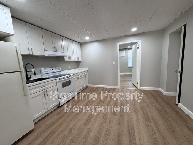 Building Photo - 229 Jonathan St