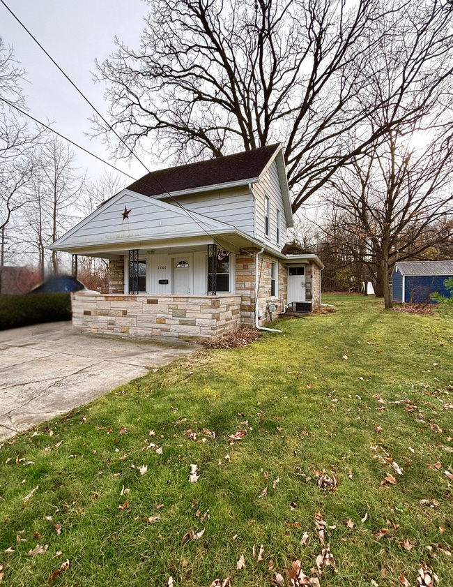 Building Photo - 2260 E Grand River Ave