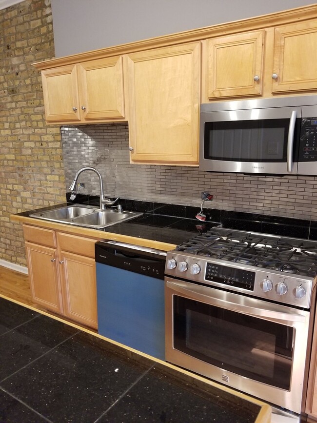 Foto del edificio - 529 N Ashland Ave