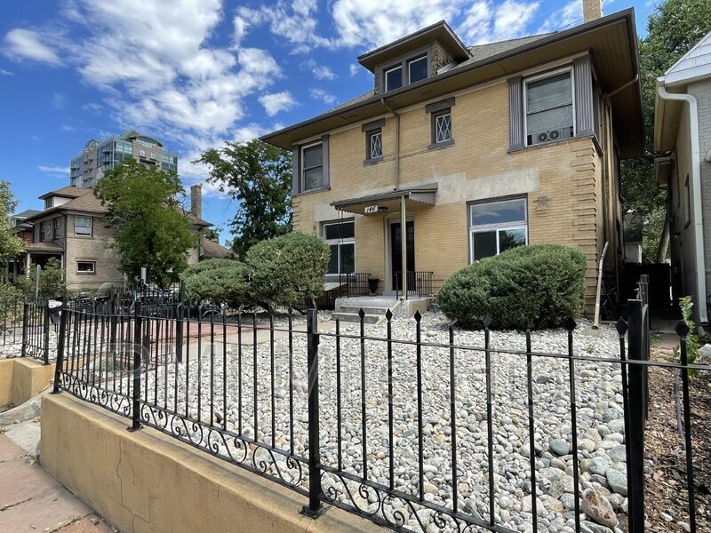 Primary Photo - 146 Logan St