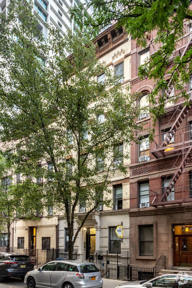 Building Photo - 309 E 93rd St