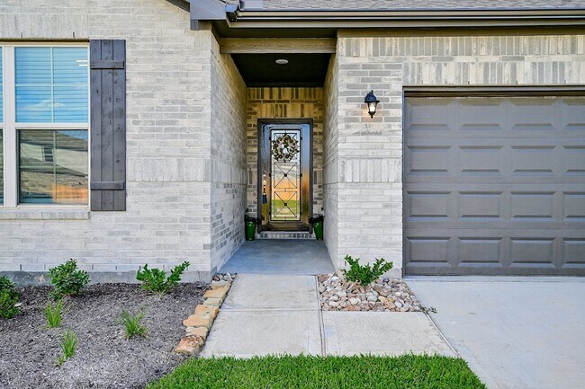 Building Photo - 5707 Aurora Grns Ln