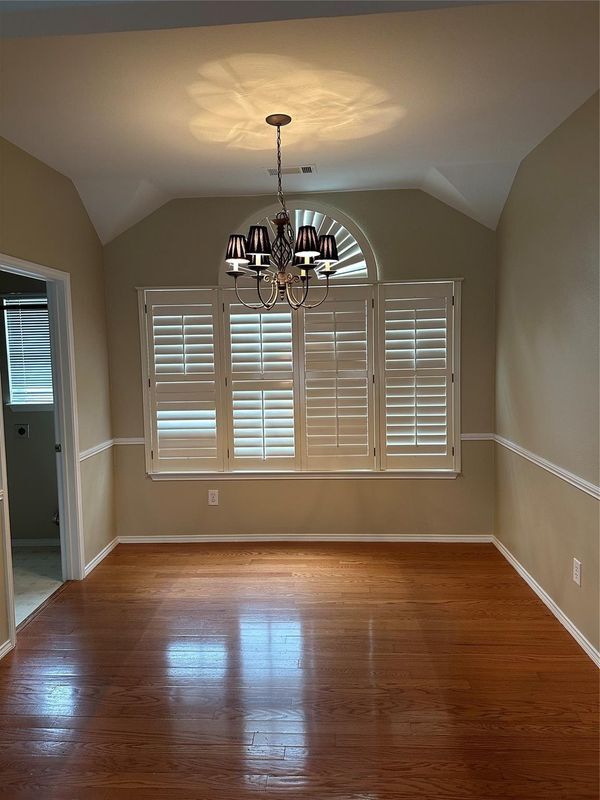Foto del edificio - 3524 Misty Meadow Dr