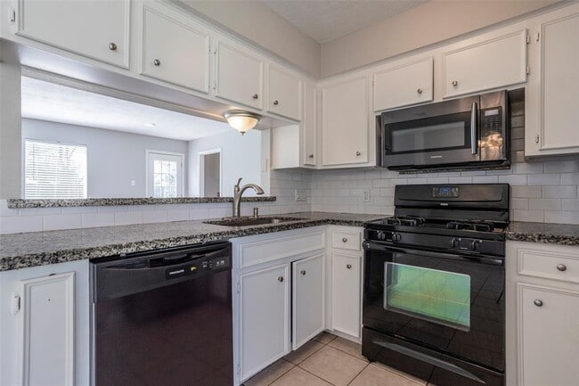 Building Photo - 20919 Park Pine Ln