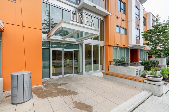 Building Photo - 13318 104 Av