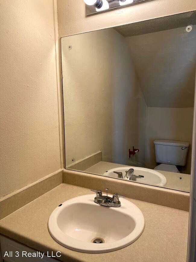 Building Photo - 2 br, 1.5 bath House - 108 Jackson Drive