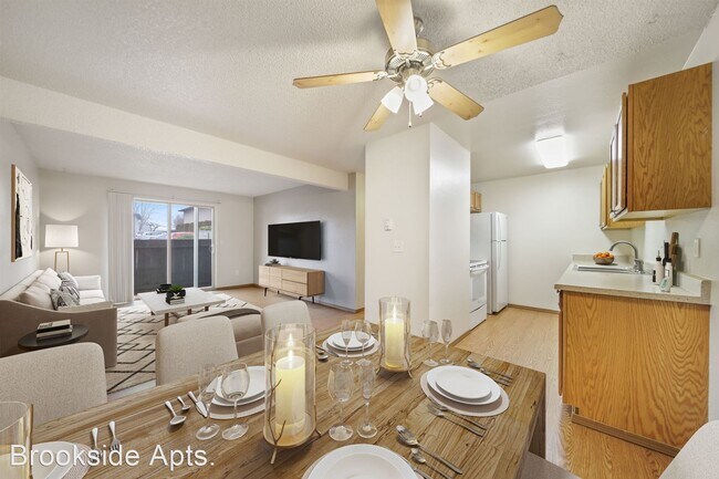 Building Photo - 2 br, 1 bath Apartment - Brookside 10841 S...