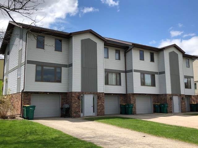 Building Photo - 1361 Field Ct