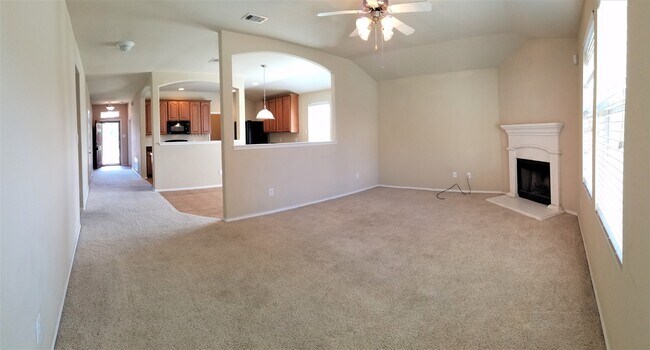 Building Photo - Spacious 4 Bedroom in Eagle Mountain ISD