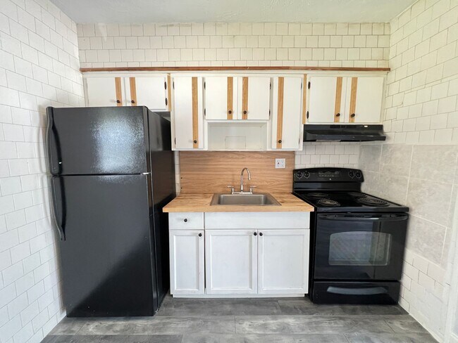 Foto del edificio - 2 Bedroom 1 Bath unit Move-In Ready Home in West Park!