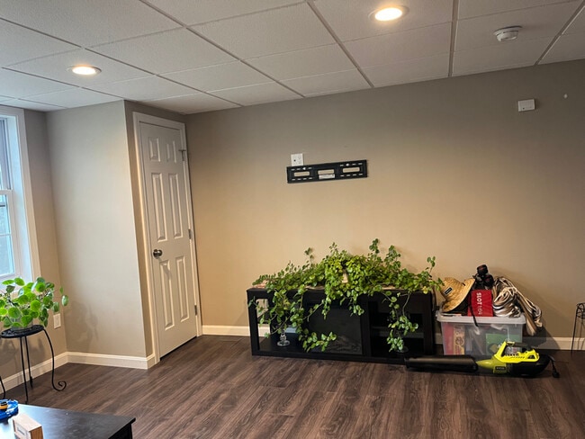 Photo - 16 Ferncliff Ave House