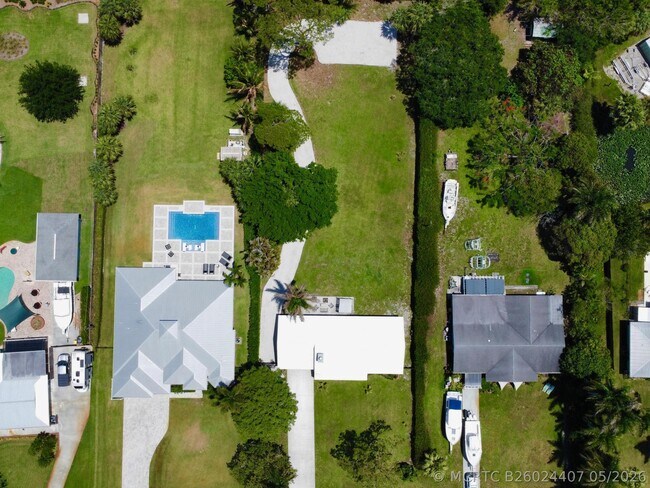 Foto del edificio - 1655 NW Fork Rd