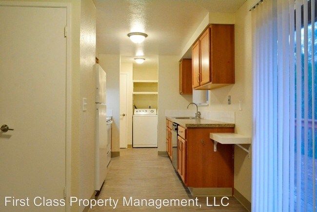 Building Photo - 10973 SW Hall Blvd