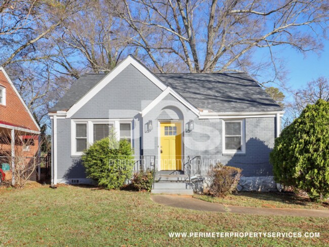 Building Photo - Newly Renovated 3 Bedroom, 2 Bath House
