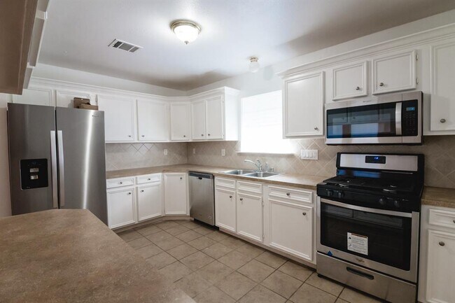 Building Photo - 3606 Florinda St