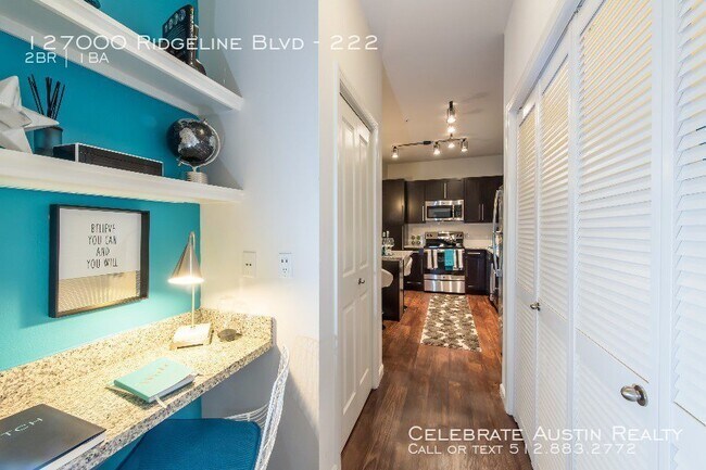 Building Photo - Lakeline Apartments #139225