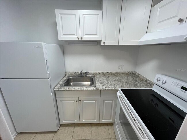 Foto del edificio - 1727 NE 2nd St