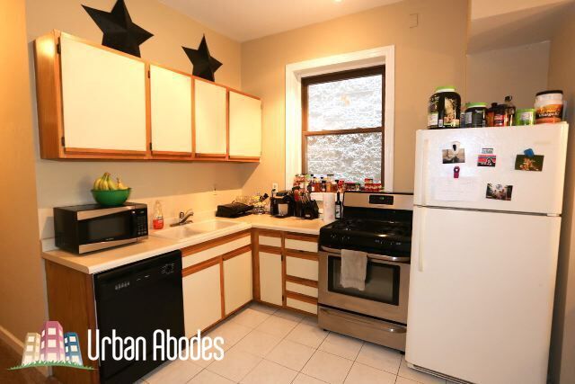 Foto del edificio - 3831 N Southport Ave