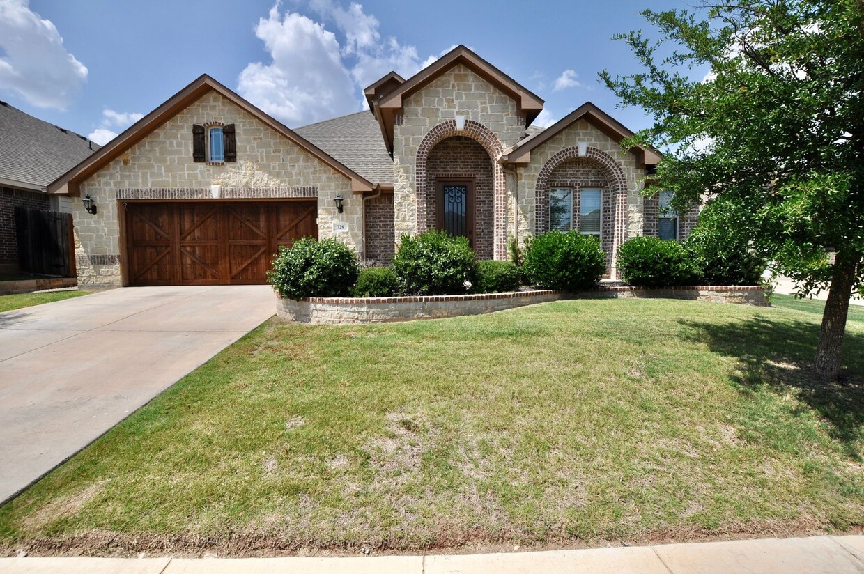 Primary Photo - FOR LEASE in ALEDO ISD! Beautiful 3,000+ s...