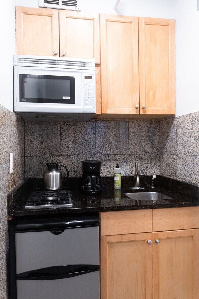 Foto del edificio - 251 E 31st St