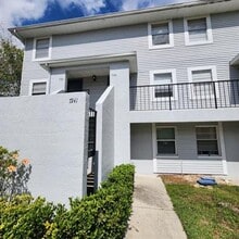 Building Photo - 7141 E Bank Dr