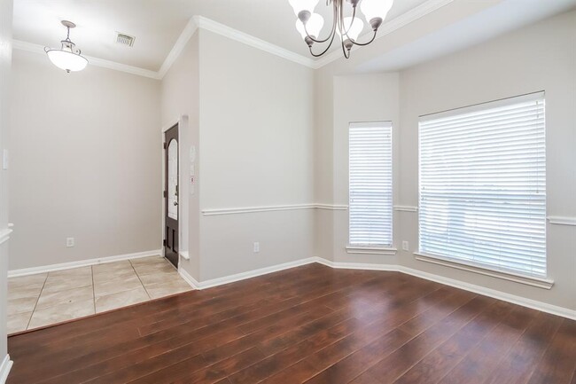 Building Photo - 24710 Dutton Point Dr