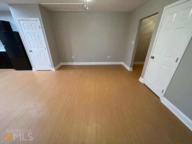 Building Photo - 1071 Bramblewood Dr