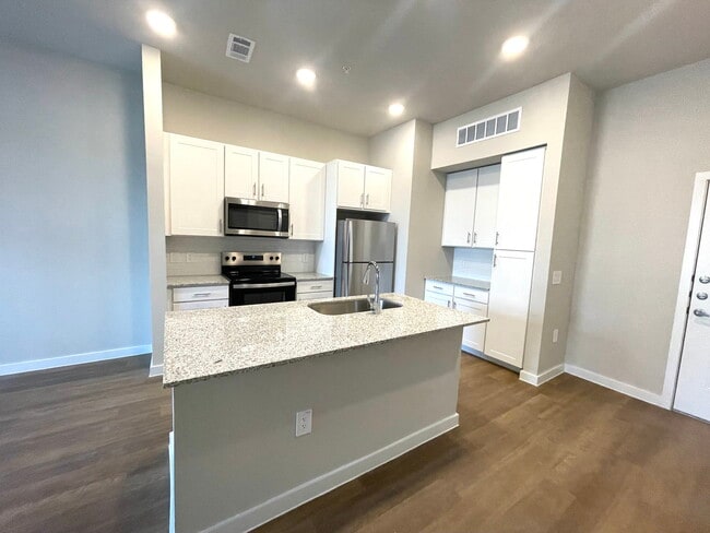 Foto del edificio - 1325 Choate Pkwy