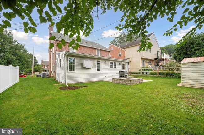 Building Photo - 504 Shelbourne Rd