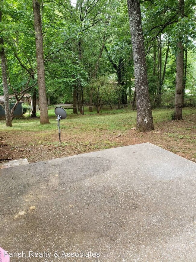 Building Photo - 3 br, 2 bath House - 4976 Oakdale Dr