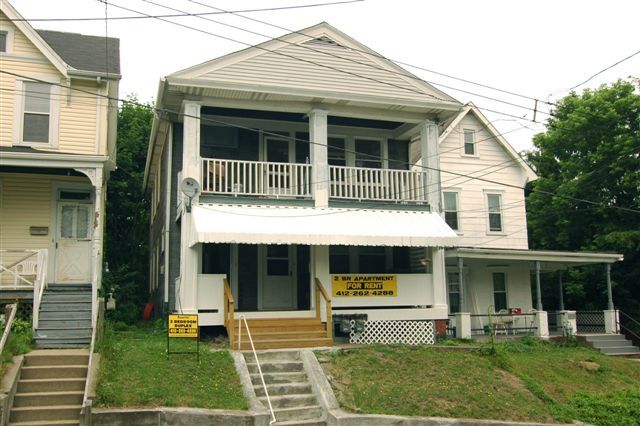 Frente - 436 Division Ave