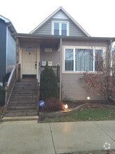Building Photo - 4533 N Kedvale Ave