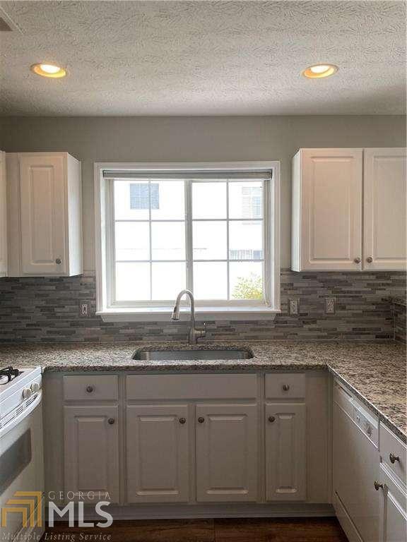 Foto del edificio - 190 Windcroft Ct NW