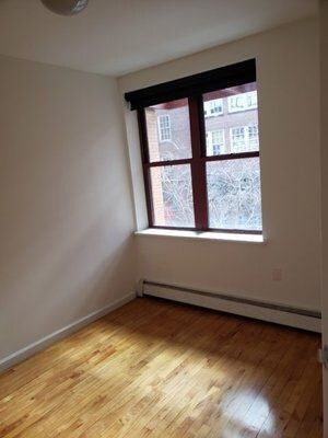 Foto del edificio - 196 E 7th St