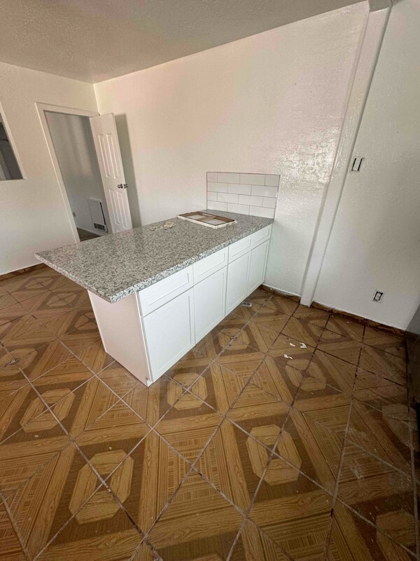 Foto del edificio - 7602 W Whitton Ave