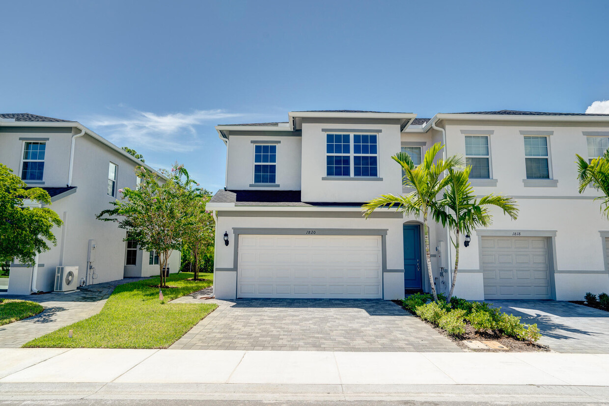 Foto principal - 1820 SE Ocean Cove Way