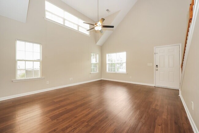 Foto del edificio - 4412 Sandpiper Ln