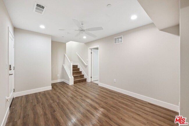 Building Photo - 4378 Paxton Pl