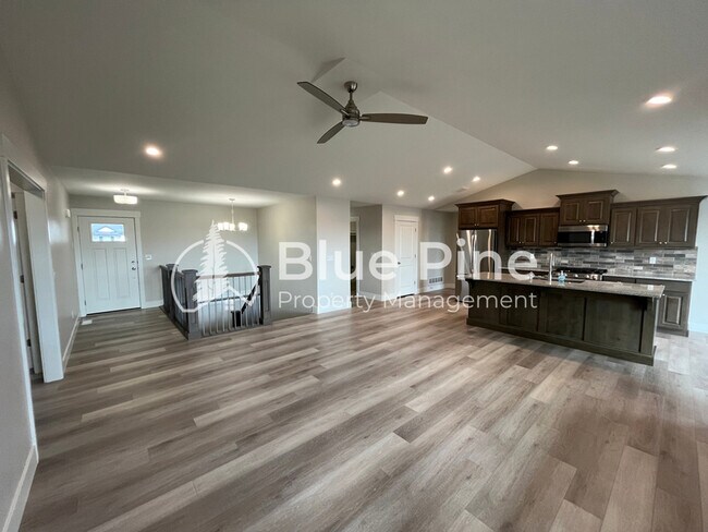 Foto del edificio - 185 Galena Smt Dr