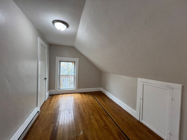 Building Photo - 11 Pleasant Street