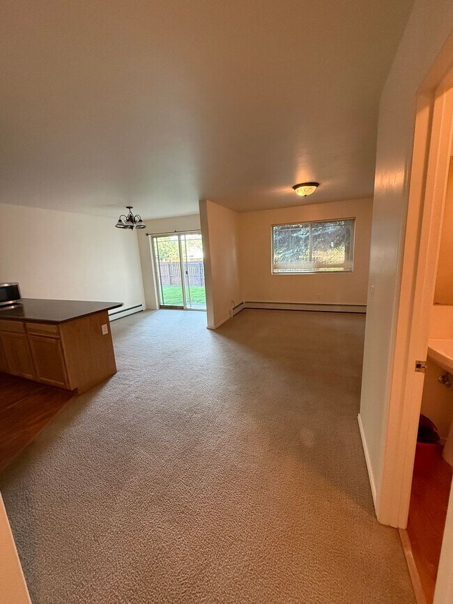 Foto del edificio - 3 Bedroom End Unit