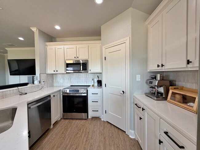 Foto del edificio - 3317 Muthu Veer Dr