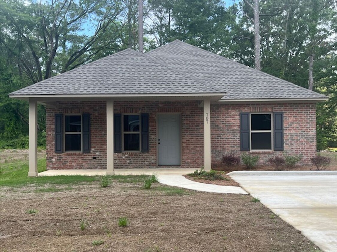 Foto principal - BRAND NEW HOME FOR RENT NEAR JOYNER with 3...