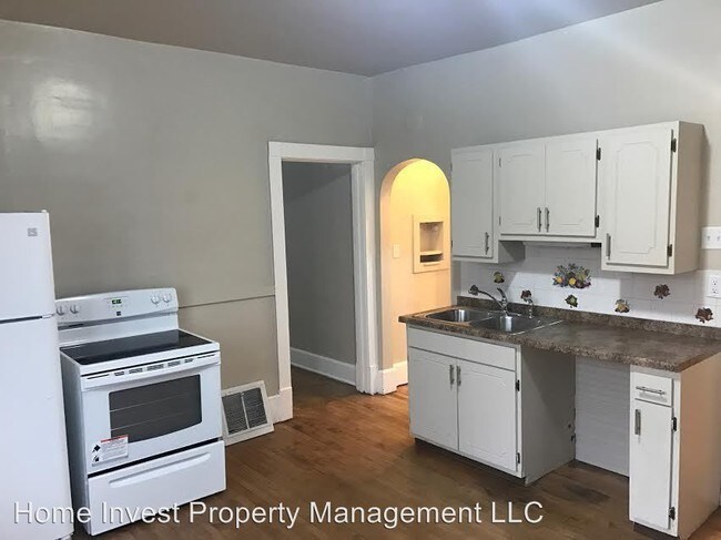 Building Photo - 1333 W Silver Spring Dr