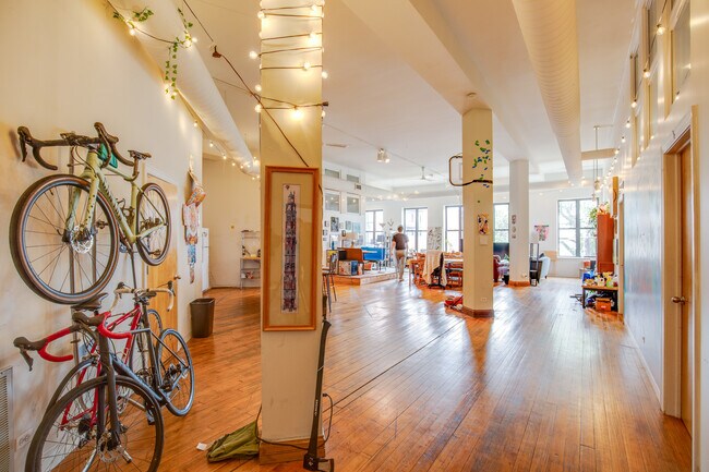 Foto del edificio - 1278 N Milwaukee Ave